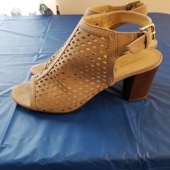 Shoes - Picture 4 of 4